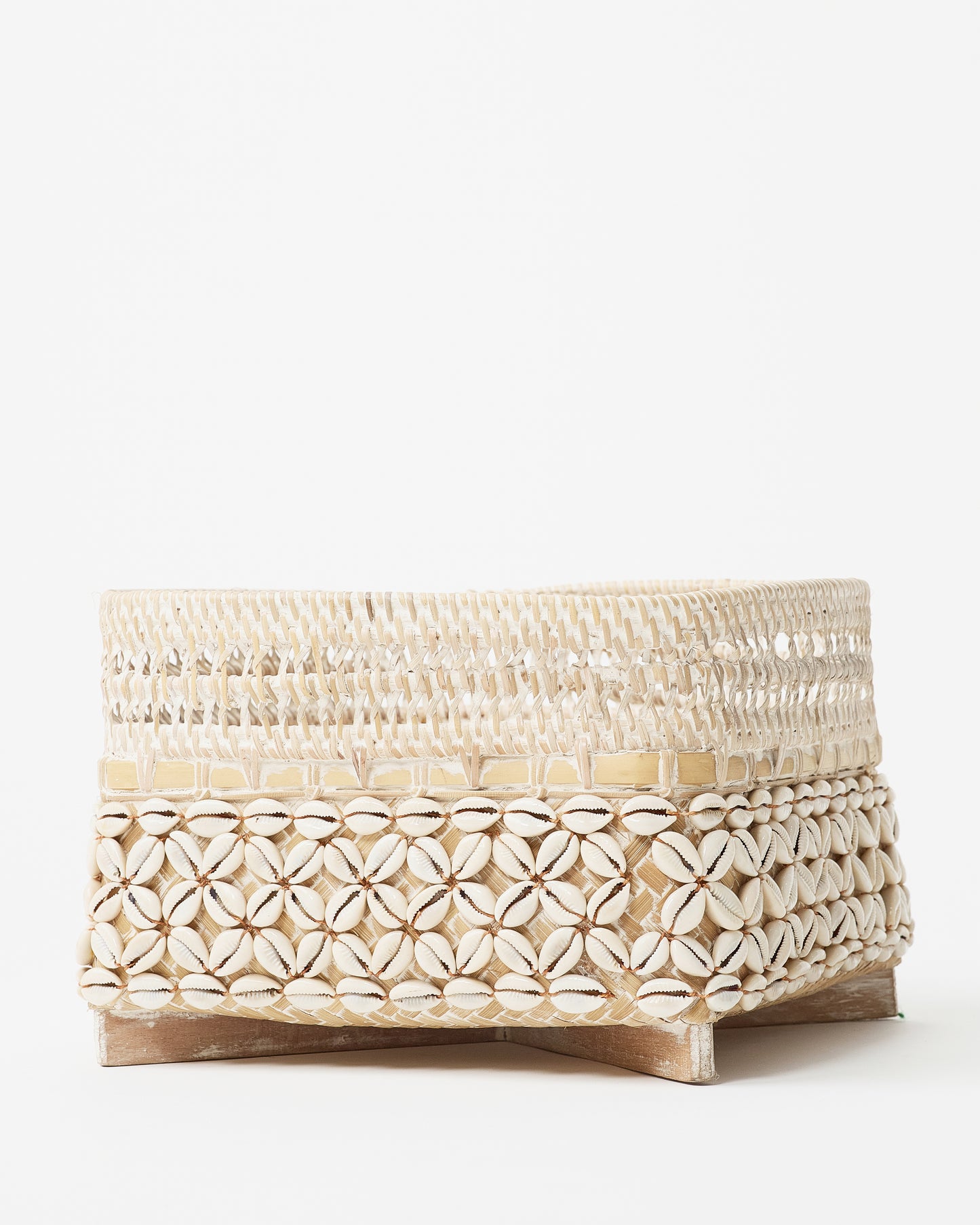 Coastal Chic Seashell Basket Trio